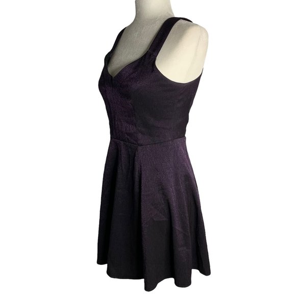 Vintage Y2K BCBG Mini Dress 2 Purple Metallic Lined Zip Open Back Sweetheart - Picture 4 of 7